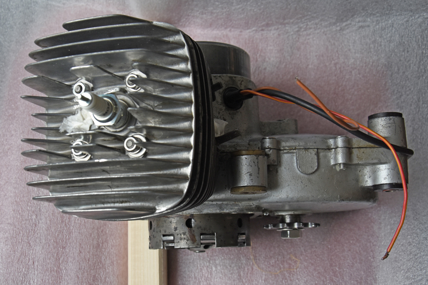 Zuendapp 442 Motor von Oben